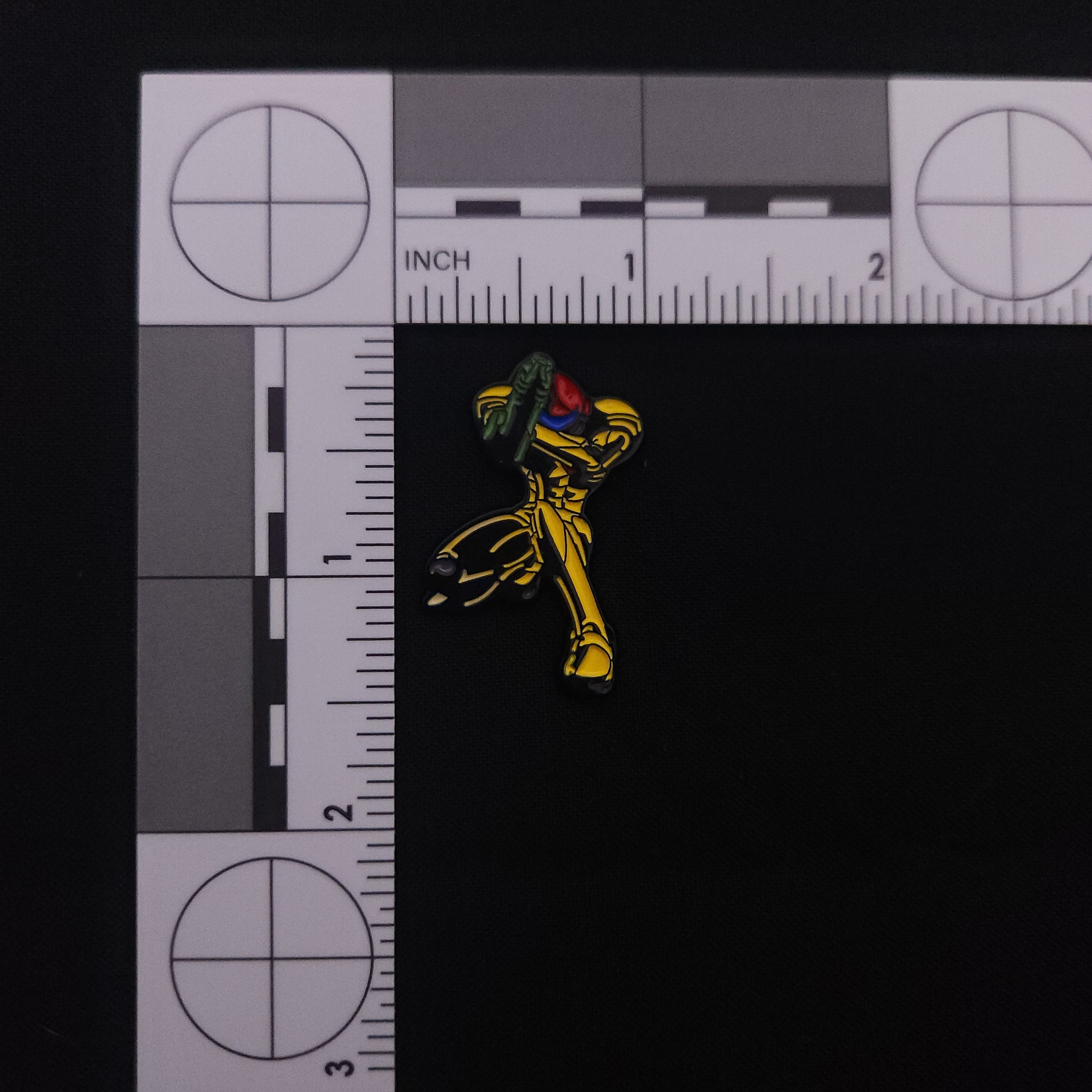 Metroid Samus Kneeling Pin