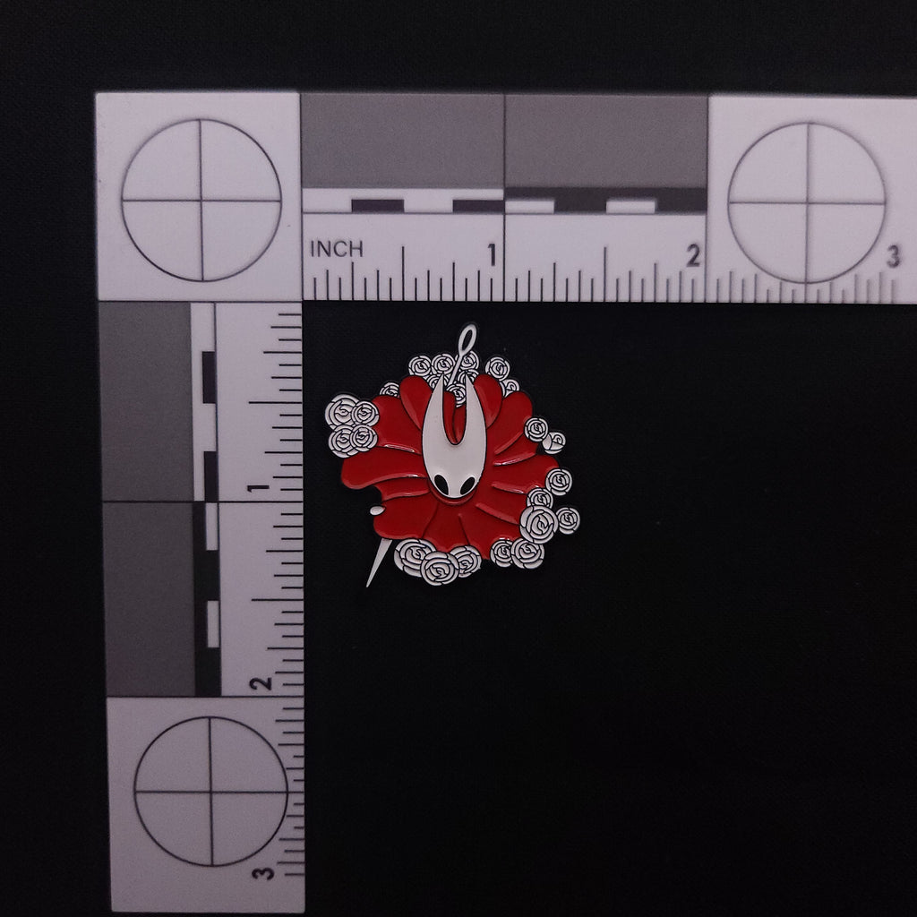 Hollow Knight Silk Song Hornet Pin