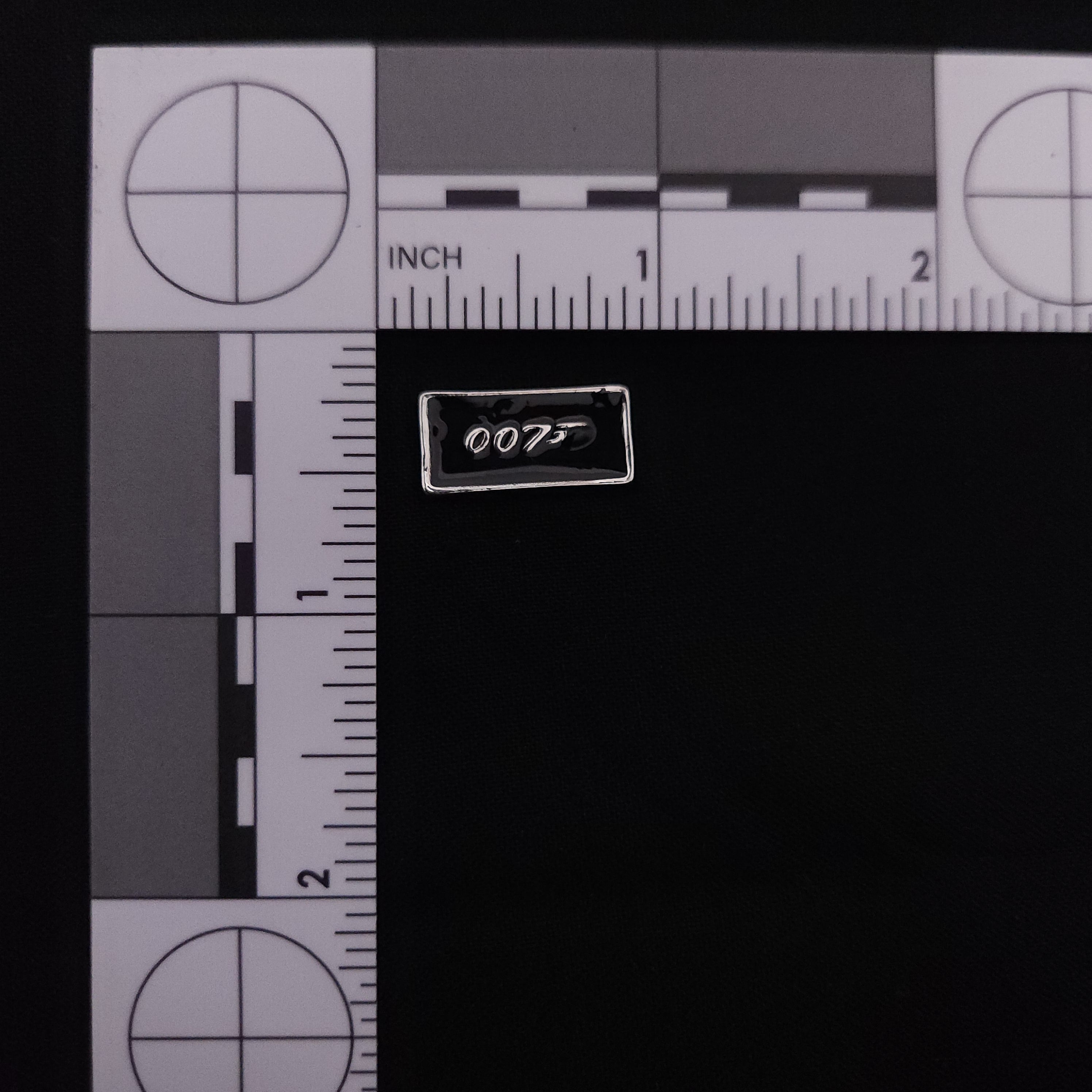 007 Pin
