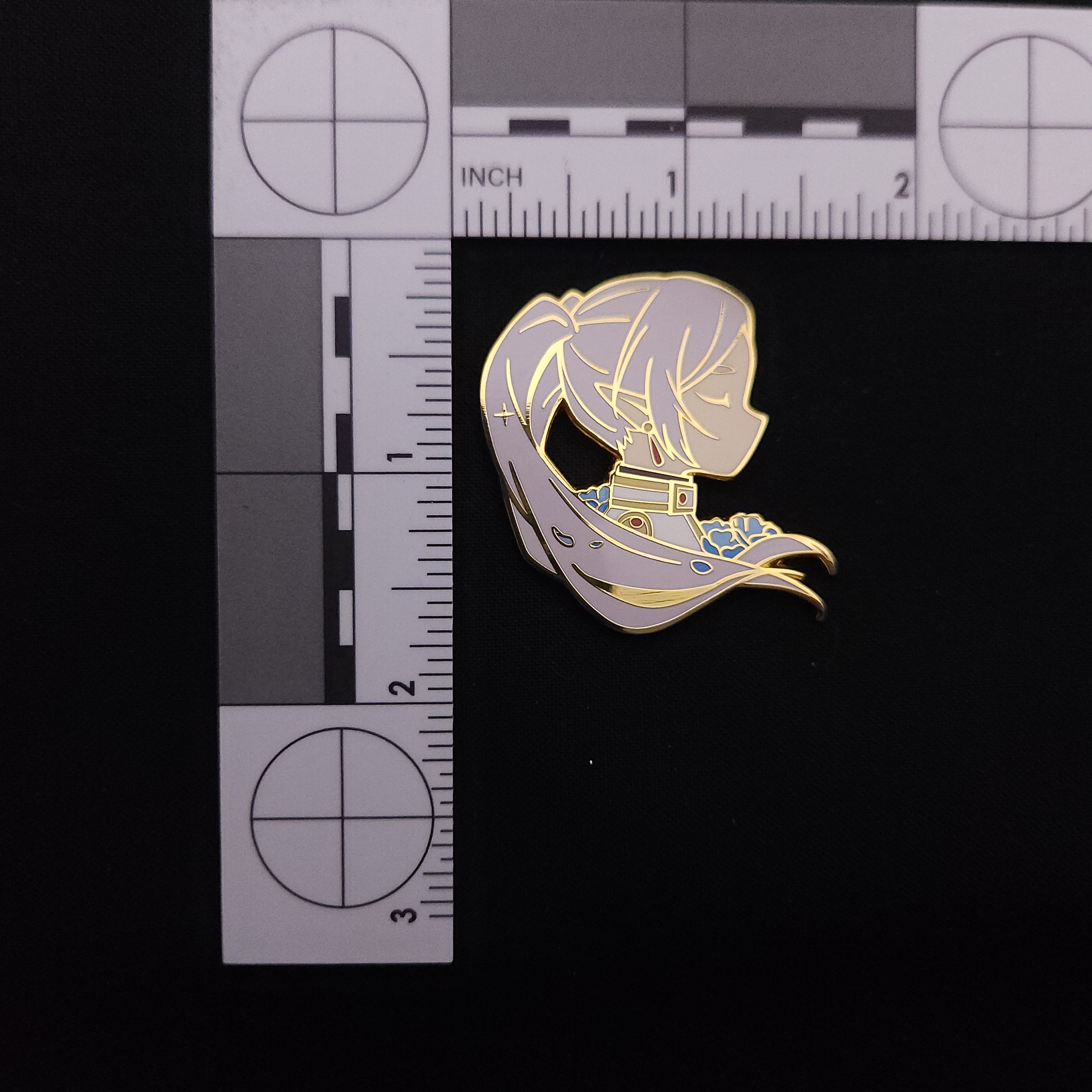 Frieren Frieren Face Pin