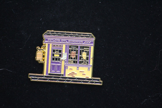 Harry Potter Owl Emporium Pin
