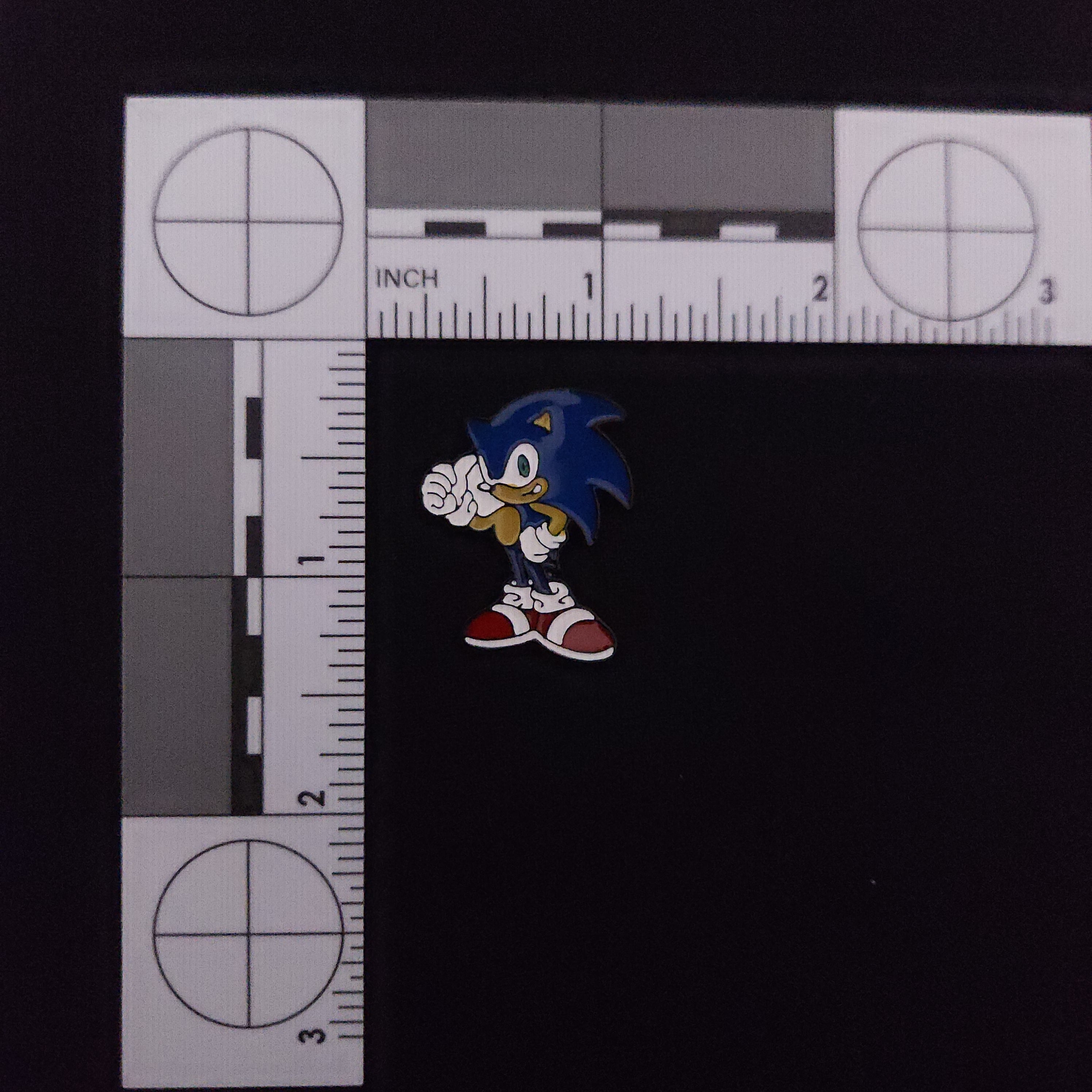 Sonic the Hedgehog Sonic Thumbs up Pin