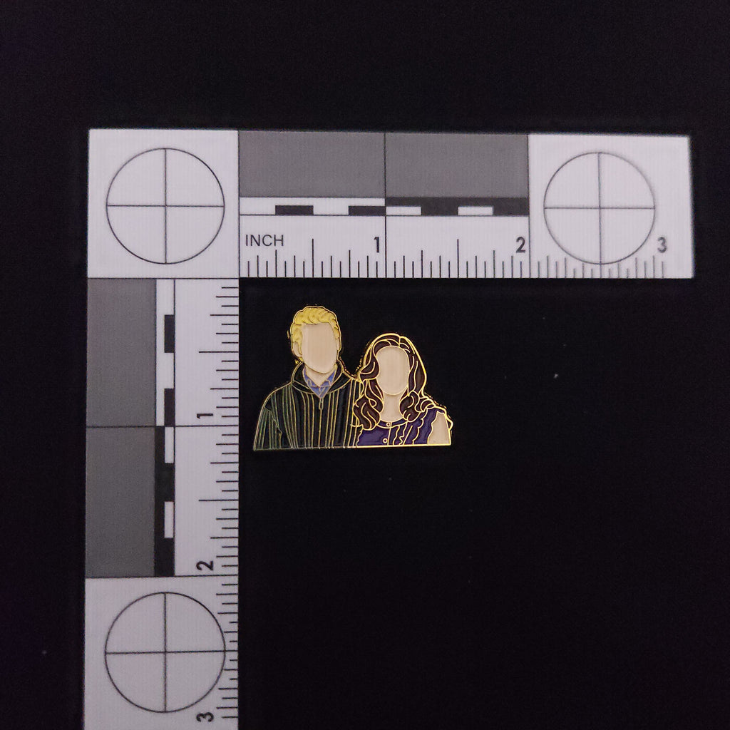 Twilight Carlisle and Esme Pin