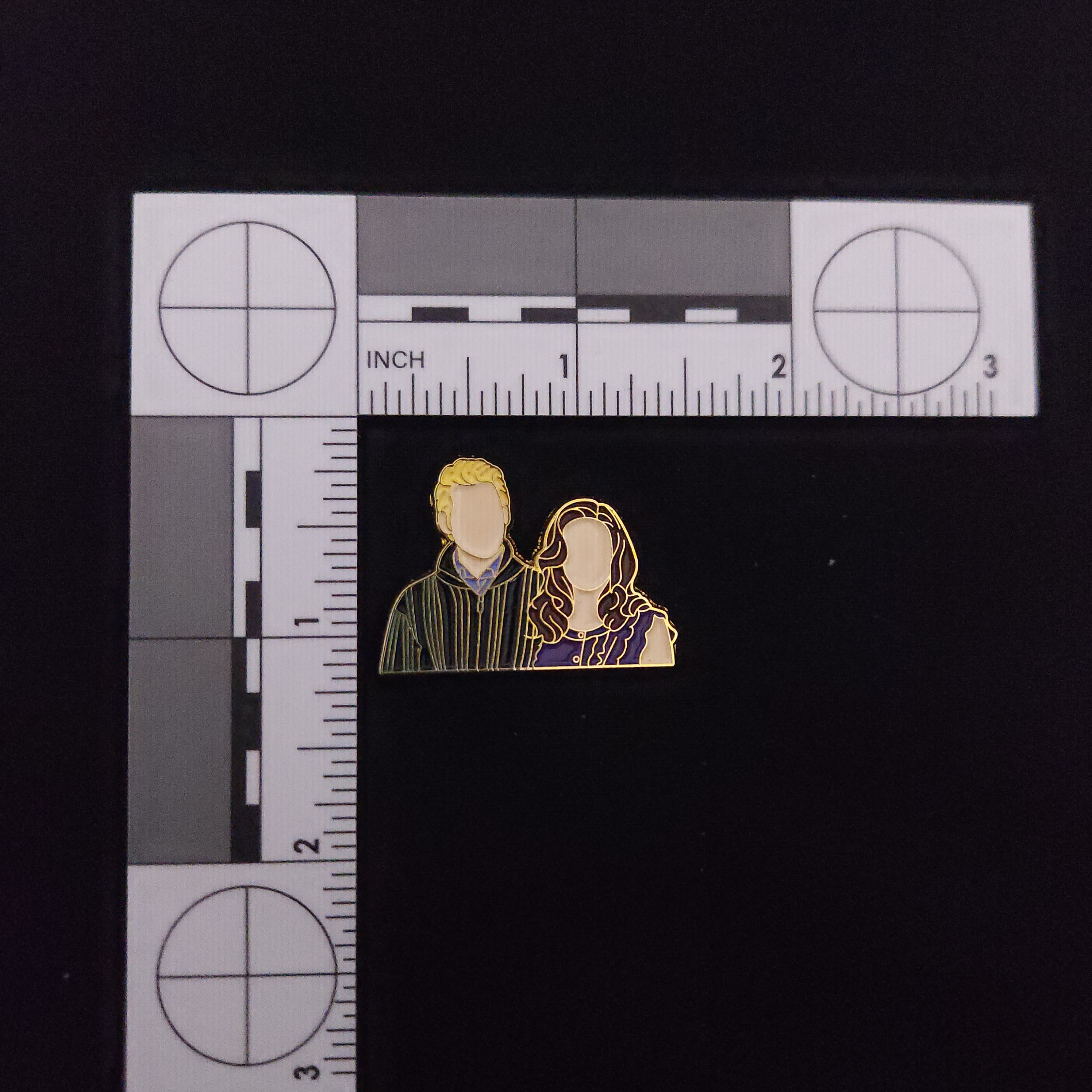 Twilight Carlisle and Esme Pin