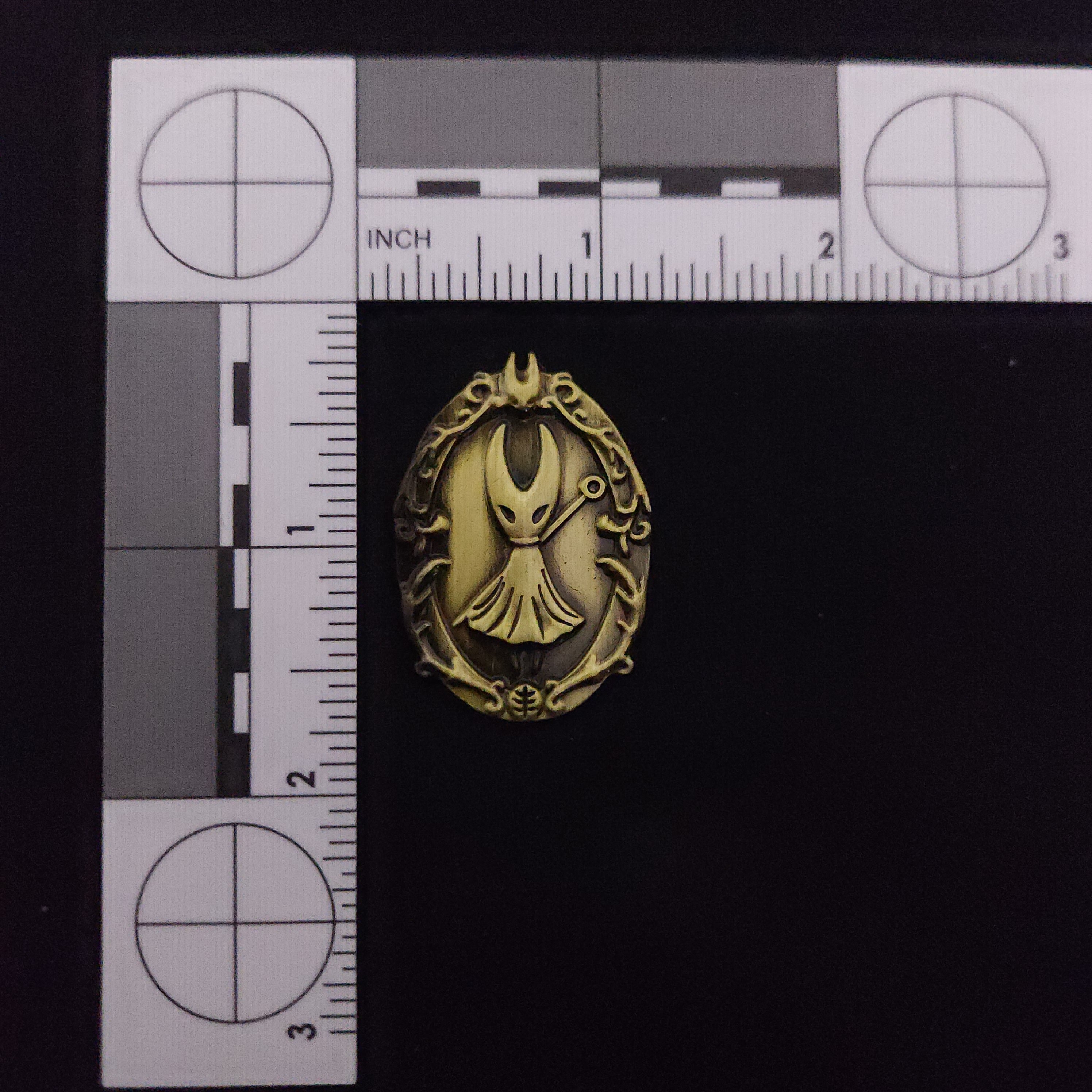 Hollow Knight Silk Song Hornet Pin