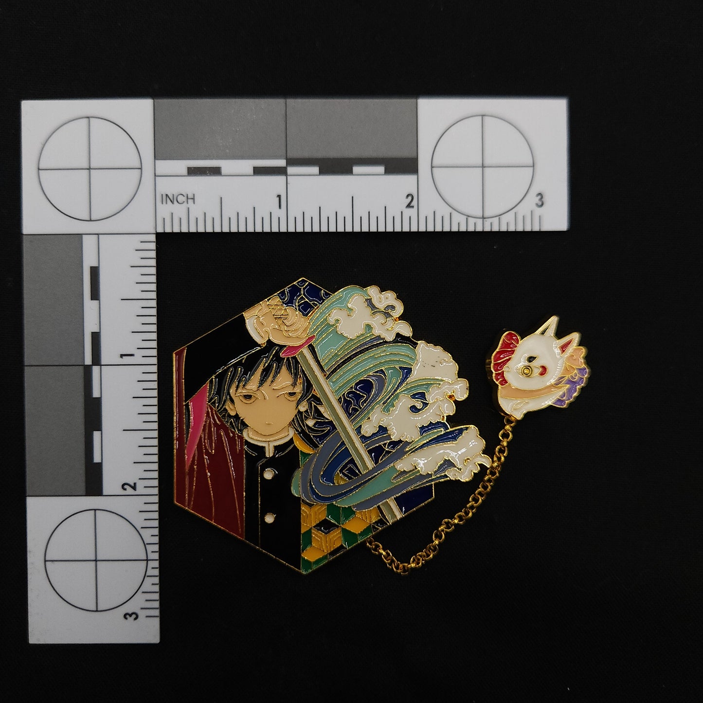 Demon Slayer Giyu W/ Chain Pin