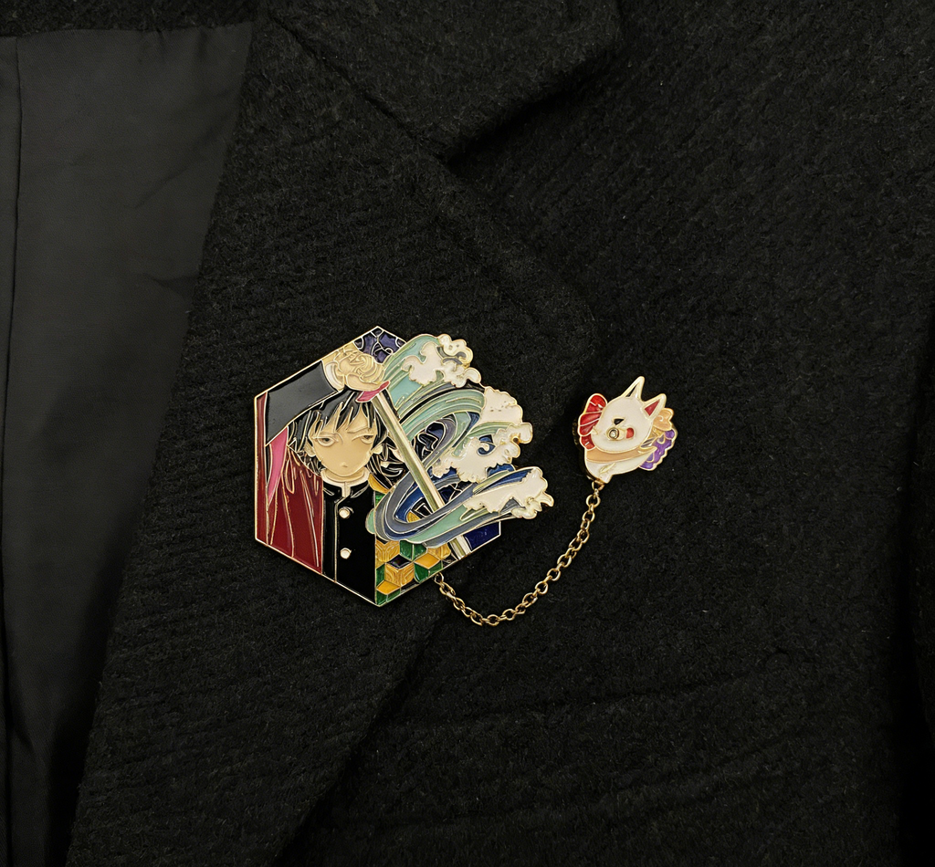 Demon Slayer Giyu W/ Chain Pin